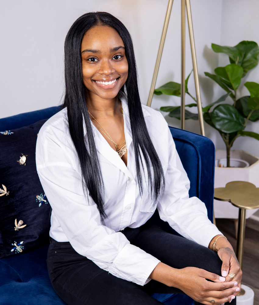 Maiya Smith Therapist Chicago | Lincoln Park Therapy Group
